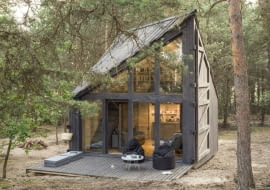 Bookworm Cabin w Adelinie. Proj. POLE Architekci.
