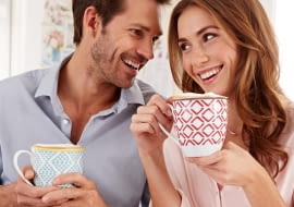 Kubek jumbo malinowy, Tchibo, 25,95 zł