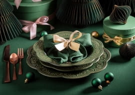 Porcelana ze świątecznym motywem