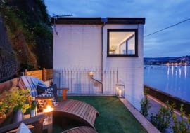 Mały, ale wygodny domek nad brzegiem morza