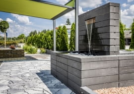 Ogrodzenie Neo, fontanna