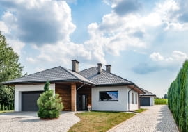 dach dachy dach stromy dachy strome trendy pokrycie dachowe budowa domu 2021 blachodachówka blacha na dach blachodachówki modułowe blachodachówki moduły panele panelówki