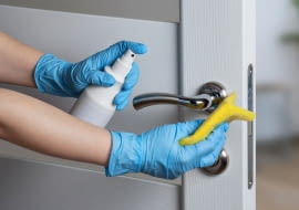 Jak tanio i bez chemii wyczyścić mieszkanie?