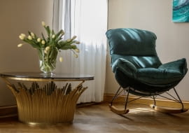 Fotel Berco i stolik Vaza