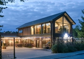 Nowoczesny pawilon restauracyjny w Bondyrzu. Proj. MTA Architekci