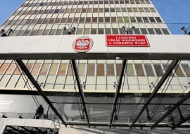 14.01.2015 Gorzow Wielkopolski . Lubuski Urzad Wojewodzki po remoncie glownego wejscia w ostatni dzien remontu . Fot. Daniel Adamski / Agencja Gazeta DLOZI strony lokalne GW - Zielona Góra SLOWA KLUCZOWE: URZAD WOJEWODA REMONT ZDJĘCIE DO WKŁADKI: DLOZI strony lokalne GW - Zielona Góra