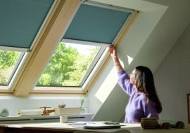 Wewnętrzne rolety elektryczne i solarne