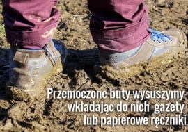Zanim zaczniemy suszyć tak brudne buty, oczyśćmy je z błota