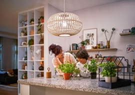 Jak zaoszczędzić nie wyłączając światła?