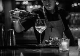 W jakich kieliszkach pić wino?