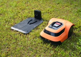 Inteligentna robotyczna kosiarka EZVIZ zapewnia bezwysiłkową pielęgnację ogrodu.