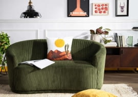Kolorowe i oryginalne – kanapy do wnętrz z nutą vintage