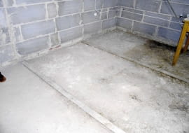 BUDOWA - STROP NA BELKACH STALOWYCH FOT. WIESLAW RUDOLF PUBLIKACJA LADNY DOM NR 2 (88) - 2.2006