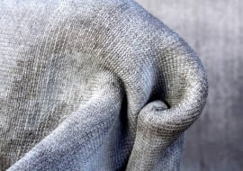 Aż trudno uwierzyć, że materiał, który z wyglądu przypomina worek na ziemniaki można w ciągu dwóch godzin zamienić w sztywną konstrukcję