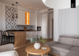 Małe mieszkanie z aneksem kuchennym i sypialnianym