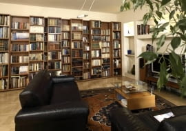 WNETRZA POKOJ SALON Z BIBLIOTEKA WNętRZA MEBLE KSIążKI salon biblioteka aranżacja