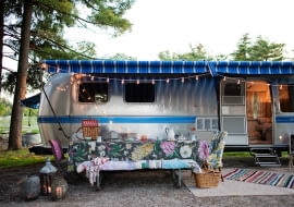 Przyczepa w stylu vintage, przyczepa, zamieszkać w przyczepie, jak się mieszka w przyczepie
