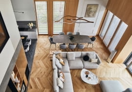 Nowoczesny dom dla rodziny z widokiem na las