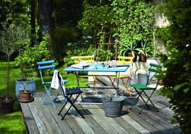 Meblujemy! Stoliki i krzesła w stylu bistro, kolorystyczny koktajl dla tarasowej aranżacji. Dostępne aż w 23 kolorach! Będą świetnie współpracować z każdym otoczeniem. www.nap.com.pl