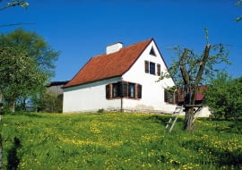 DOM JEDNORODZINNY - ZAWILGOCENIE SCIAN FOT. WIESLAW RUDOLF PUBLIKACJA LADNY DOM NR 5 (67) - 5.2004