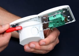 osprzęt elektryczny, gniazdko elektryczne, wymiana gniazdka