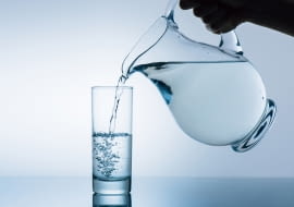 Dystrybutor wody do domu – czy to dobry pomysł?