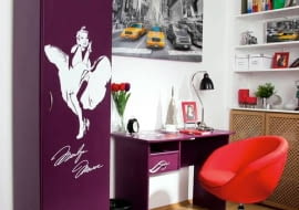 06.04.2011 WARSZAWA SESJA WNETRZE NA ZDJECIU SZAFA I BIURKO REWILTALIZOWANE PO ZMIANACH STYLIZACJA ZUZANNA WICIEJOWSKA DLA CZASOPISMA CZTERY KATY FOT. ARKADIUSZ SCICHOCKI / AGENCJA GAZETA