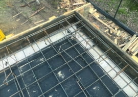 Prawidłowe dozbrojenie narożnika w wieńcu