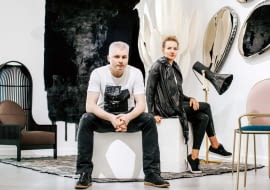 Twórcy i właściciele KOOKU: Konrad Kudraszow, Dorota Zaniewska. Data powstania marki: 2015 r. Adres internetowy: kookudesign.com Adres showroomu: Białystok, ul. Warszawska 14. Specjalizacja: sprzedaż Mebli, lamp, dywanów, ceramiki i innych przedmiotów unikatowych z pogranicza sztuki i designu