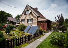 W naszych warunkach klimatycznych kolektory słoneczne służą przede wszystkim do obniżenia kosztów podgrzewania wody