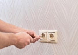 Podłączenie gniazdka elektrycznego szeregowo