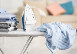 Jak prasować krócej, ale efektywniej? Proste triki