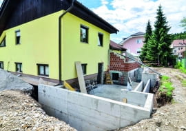 Remont domu to duże przedsięwzięcie pod względem logistycznym, dlatego zanim do niego przystąpimy, warto wcześniej rozplanować kolejność wszystkich prac