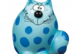 17 lutego obchodzimy Międzynarodowy Dzień Kota. Z tej okazji naszym futrzakom podarujmy tort rybny i ciaasteczka z kocimiętką, a sobie coś nowego do kociej kolekcji. Choć i tak wszyscy wiemy, że każdy dzień w roku, to dzień kota. <BR /> DEKORACJE. Sympatyczna solniczka/pieprzniczka w kształcie kota wykonana z porcelany. 85 zł, modernform.pl