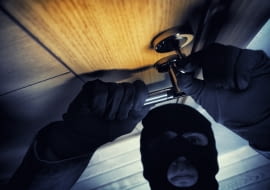 5 sprawdzonych sposobów na ochronę przed włamaniem do domu lub mieszkania