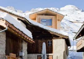 Alpejski dom zaprojektowany przez Petera Zumthora.