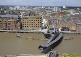 Niezwykła kładka dla pieszych w Wielkiej Brytanii