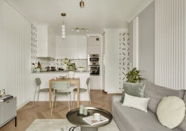 Pastelowe i kobiece: 55-metrowe mieszkanie w Warszawie