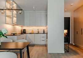 Harmonia formy i funkcji – mieszkanie pokazowe na warszawskich Bielanach