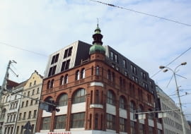 Nadbudowa kamienicy na rogu Ruskiej i Kazimierza Wielkiego we Wrocławiu