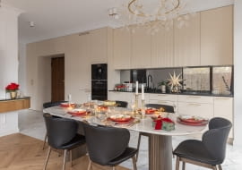 Świąteczna elegancja: jak zaaranżować mieszkanie na Boże Narodzenie?