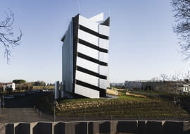 Sidera w Forli. Proj. tissellistudioarchitetti
