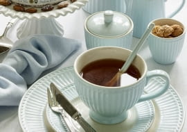 Codzienny rytuał w luksusowej oprawie: jak wybrać idealne filiżanki do kawy, które odmienią Twoje poranki?