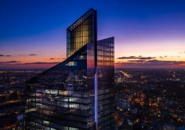 Skyliner. Proj. APA Wojciechowski