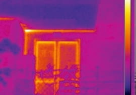 Zdjęcie termowizyjne (termogram) domu