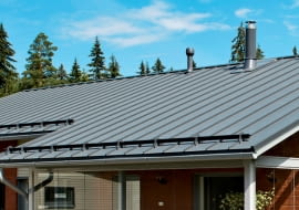 Płotek przeciwśniegowy jako ochrona przed osuwającym się z dachu śniegiem