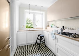 meble kuchenne, zabudowa kuchenna, szafki kuchenne, wysoka zabudowa.