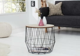 Stolik na metalowej konstrukcji