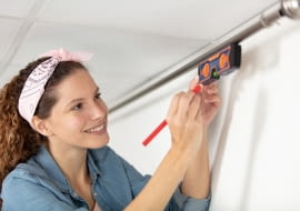 Karnisz zamontujesz samodzielnie