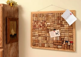 12.03.2004 WARSZAWA DLA MIESIECZNIKA CZTERY KATY KOREK KROK PO KROKU TABLICA KORKOWA Z KORKOW OD WINA FOT. LUKASZ ZANDECKI / AGENCJA GAZETA PUBLIKACJA CZTERY KATY NR 10 (156) - 10.2004 PUBLIKACJA NASZ PORADNIK NR 5 (9) - 5.2005 SLOWA KLUCZOWE: WNETRZA MAJSTERKOWANIE - MODELARSTWO BUTIK ZDJĘCIE DO WKŁADKI: PUBLIKACJA CZTERY KATY NR 10 (156) - CZASOPISMA PUBLIKACJA NASZ PORADNIK NR 5 (9) - CZASOPISMA